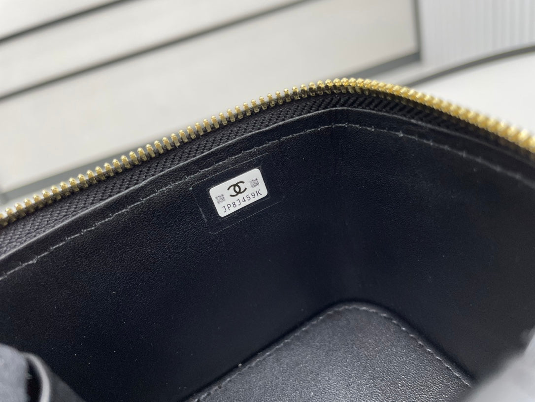 Classic Quilted Crossbody Bag