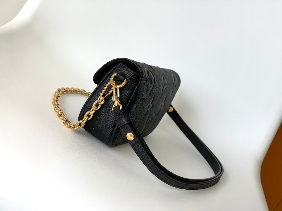 AuraBlend Women’s Bag (Copy)