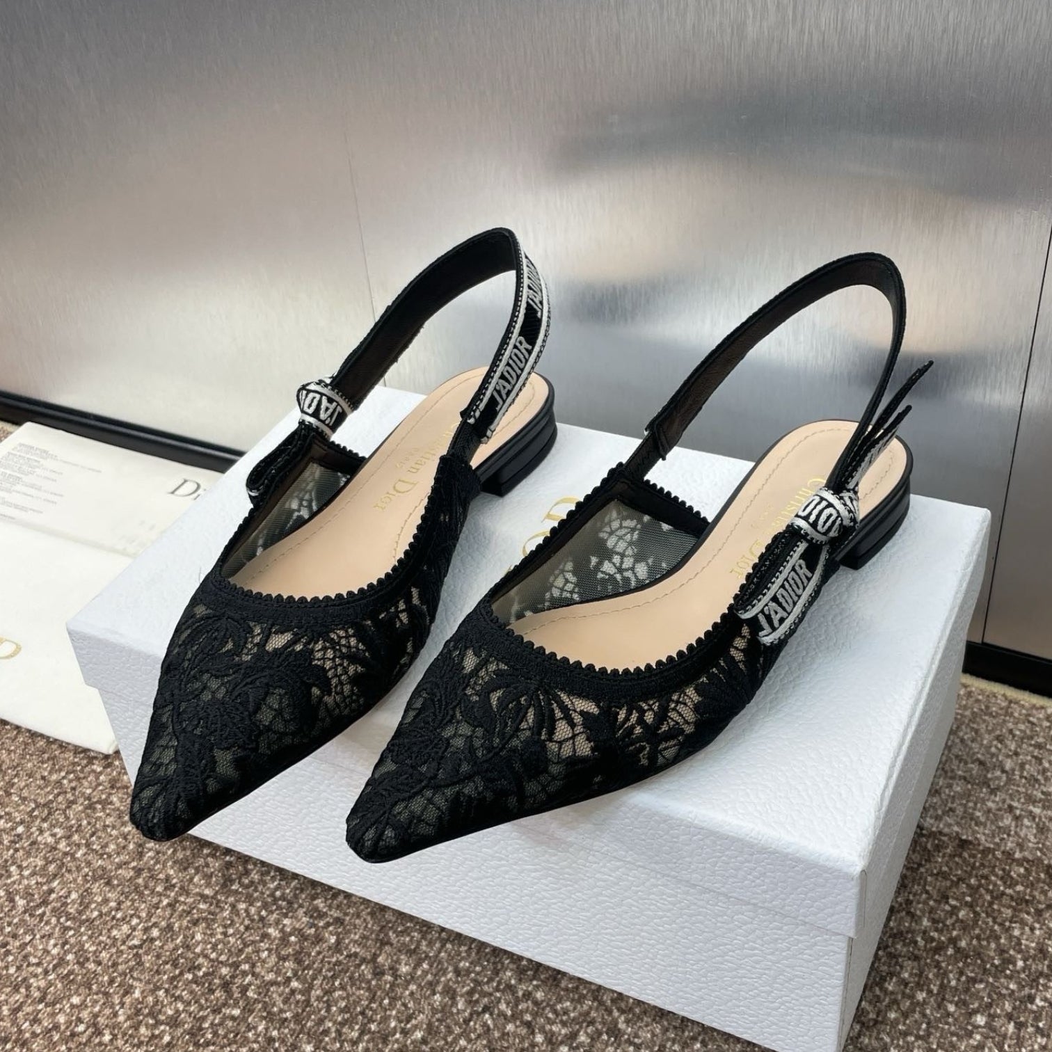 Women's Velora Shine Single Strap Sandals