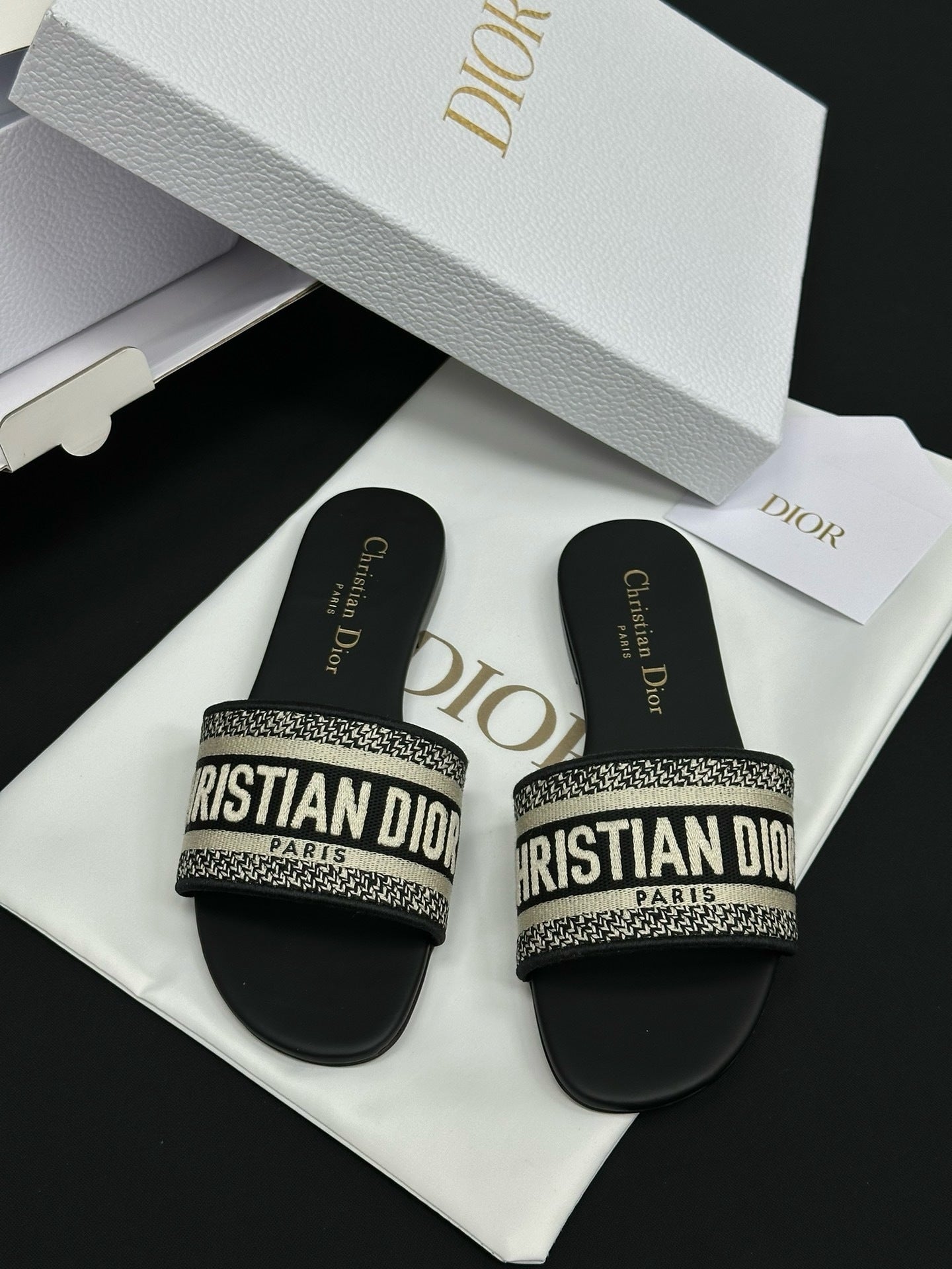 Women's Sunlit Steps Thong Sandals